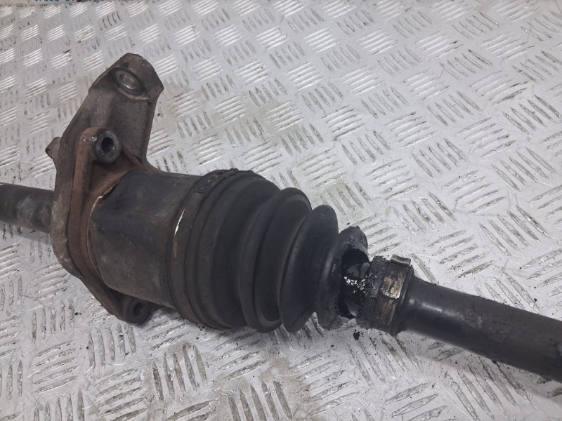 Привод передний правый Qashqai 2006-2013 J10 1.6 diesel R9M Привод передний правый Qashqai 2006-2013 J10 1.6 diesel R9M