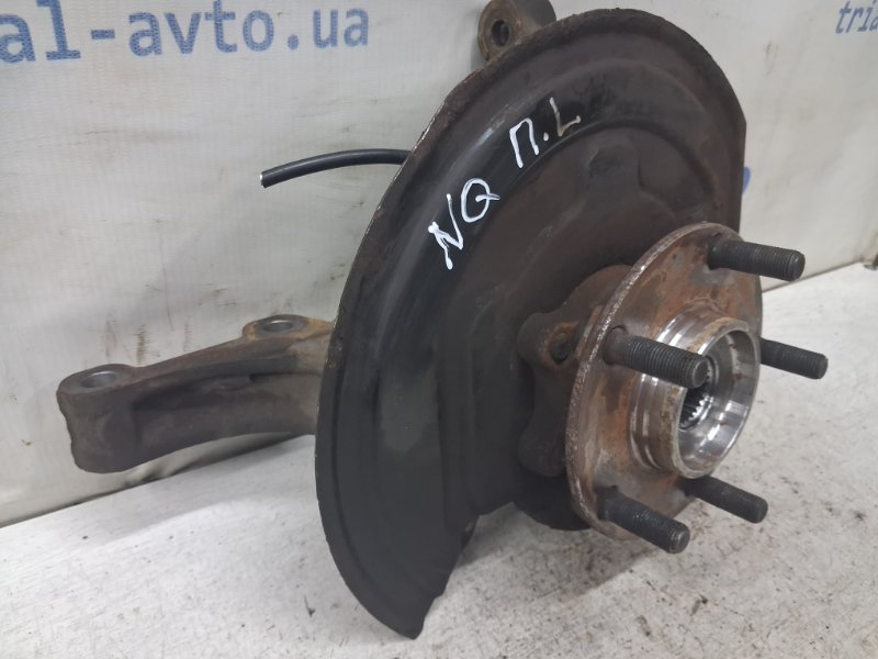 Кулак поворотный левый со ступицей Qashqai 2006-2013 J10 1.6 diesel R9M Кулак поворотный левый со ступицей Qashqai 2006-2013 J10 1.6 diesel R9M