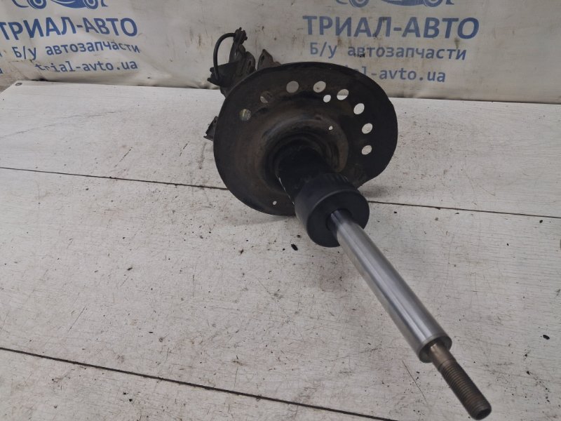 Амортизатор передний правый Qashqai 2006-2013 J10 1.6 diesel R9M