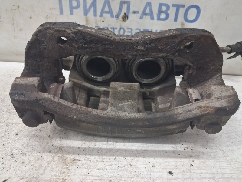 Суппорт передний правый Kia Sorento BL 2.5 diesel D4CB Суппорт передний правый Kia Sorento BL 2.5 diesel D4CB