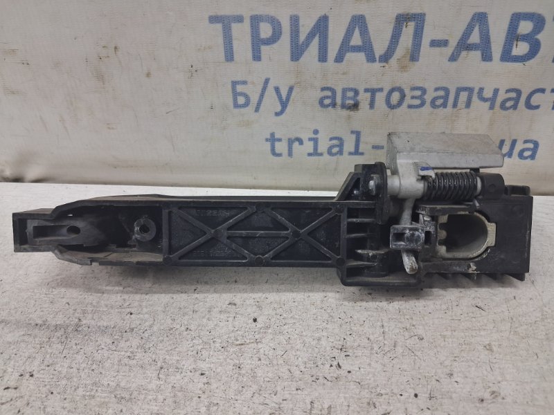 Ручка двери внешняя задняя правая Navara 2004-2015 D40 2.5 Diesel YD25DDTI Ручка двери внешняя задняя правая Navara 2004-2015 D40 2.5 Diesel YD25DDTI