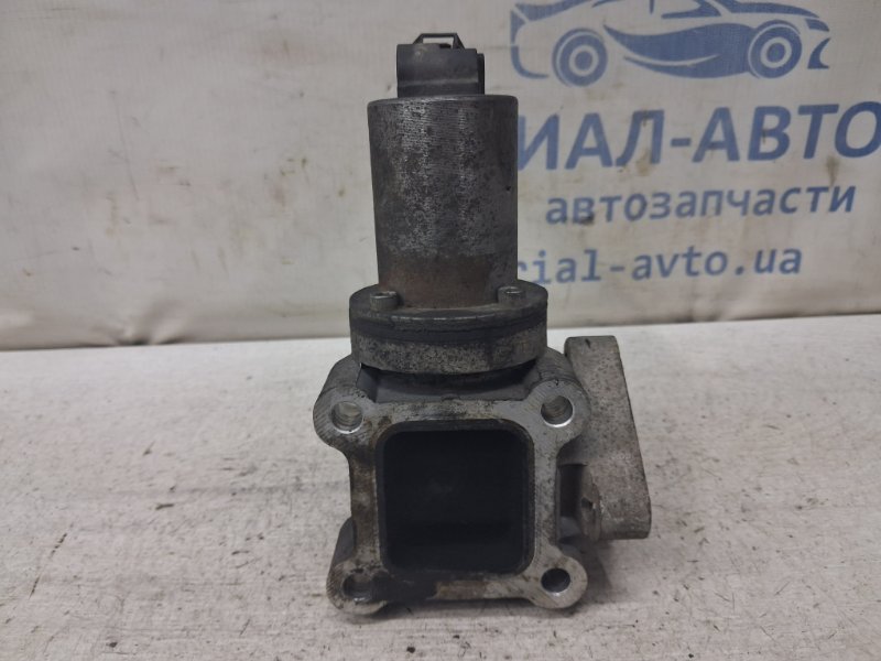 Клапан EGR Kia Sorento BL 2.5 diesel D4CB Клапан EGR Kia Sorento BL 2.5 diesel D4CB