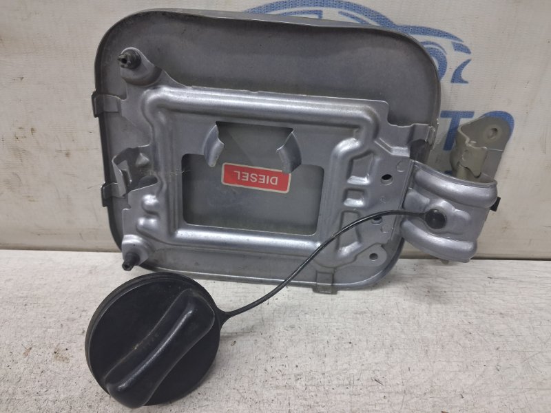 Лючок бака Nissan Qashqai J10 1.6 diesel R9M Лючок бака Nissan Qashqai J10 1.6 diesel R9M