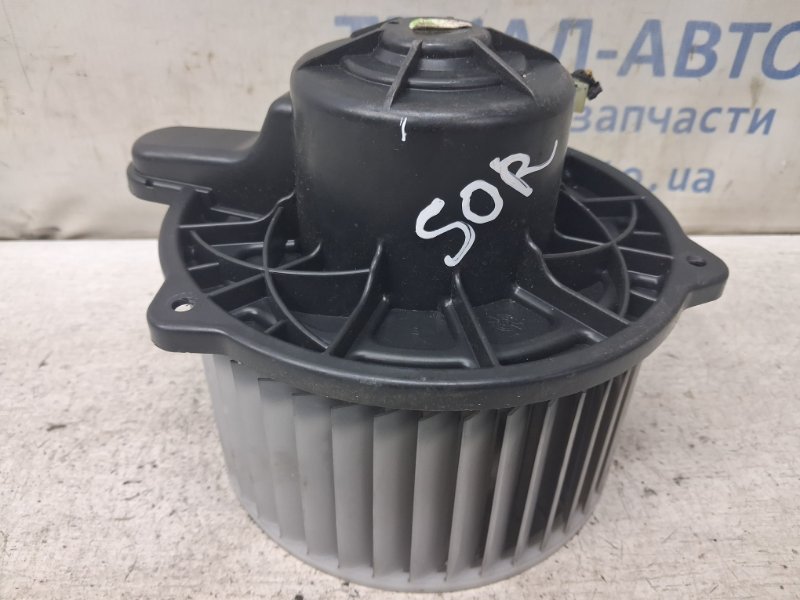 Запчасть моторчик печки Kia Sorento 2002-2011 BL 2.5 diesel D4CB 971093E560 Б/У Моторчик печки Kia Sorento 2002-2011 BL 2.5 diesel D4CB 971093E560 Б/У