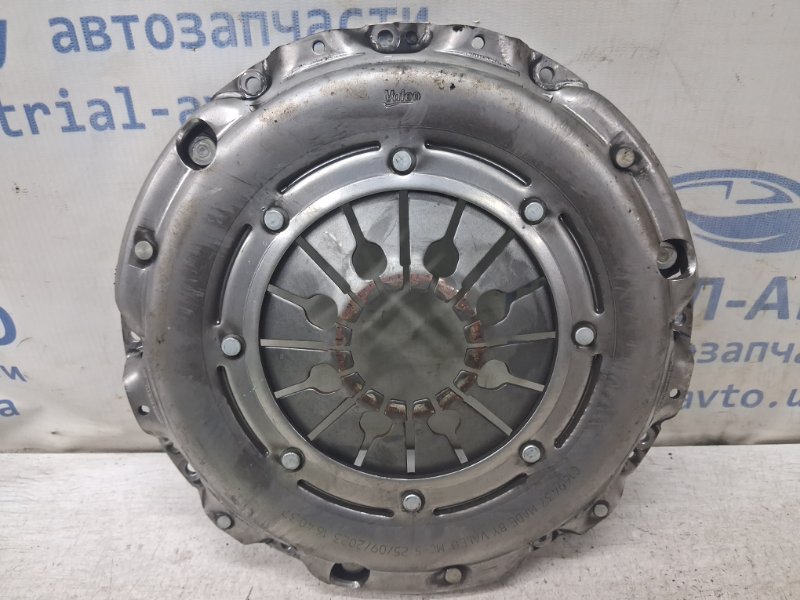 Запчасть корзина сцепления Nissan Qashqai 2006-2013 J10 1.6 diesel R9M 2335400QAN Б/У Корзина сцепления Nissan Qashqai 2006-2013 J10 1.6 diesel R9M 2335400QAN Б/У