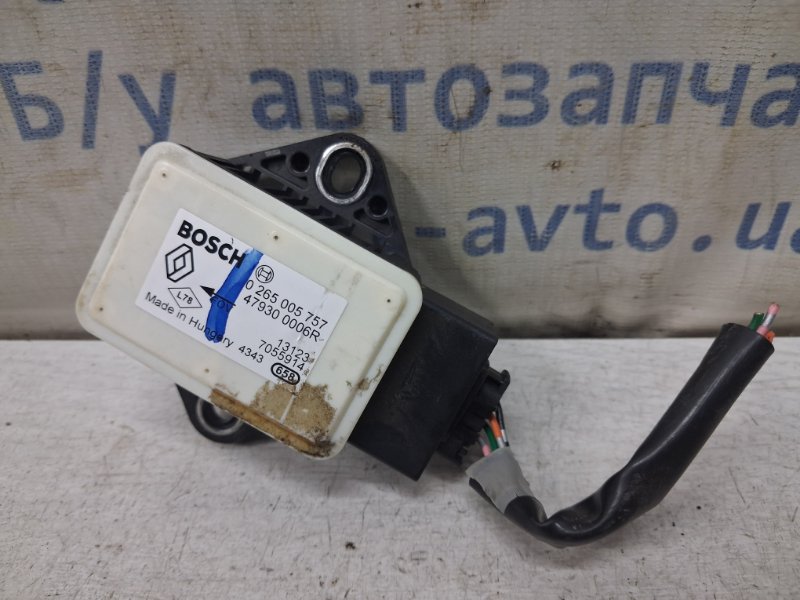 Запчасть датчик курсовой устойчивости Nissan Qashqai 2006-2013 J10 1.6 diesel R9M 479300006R Б/У Датчик курсовой устойчивости Nissan Qashqai 2006-2013 J10 1.6 diesel R9M 479300006R Б/У
