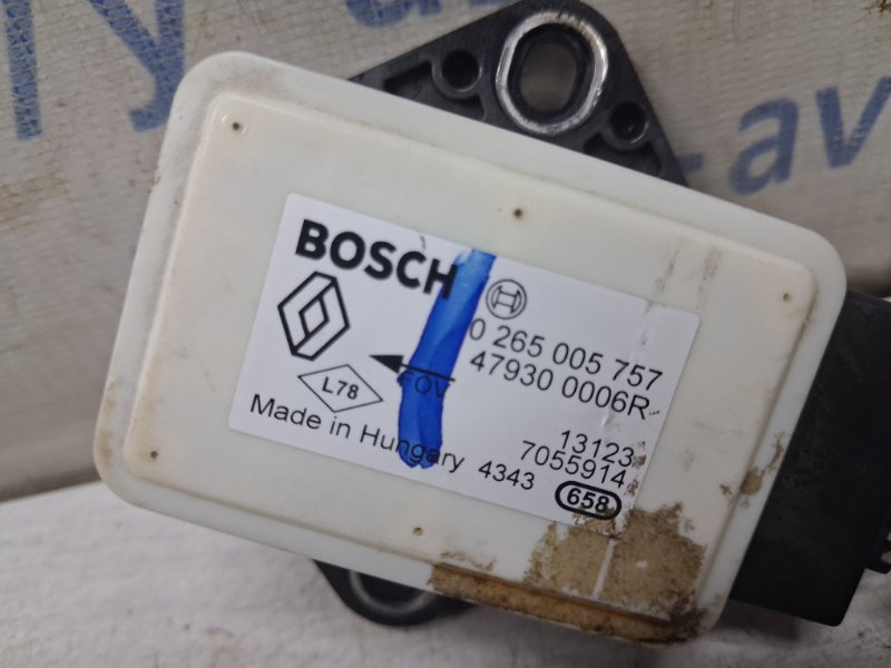 Датчик курсовой устойчивости Qashqai 2006-2013 J10 1.6 diesel R9M Датчик курсовой устойчивости Qashqai 2006-2013 J10 1.6 diesel R9M
