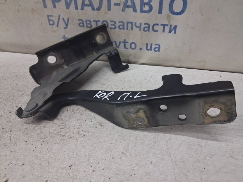 Петля капота левая Korando 2010-2019 C200 2.0 diesel D20DTF Петля капота левая Korando 2010-2019 C200 2.0 diesel D20DTF