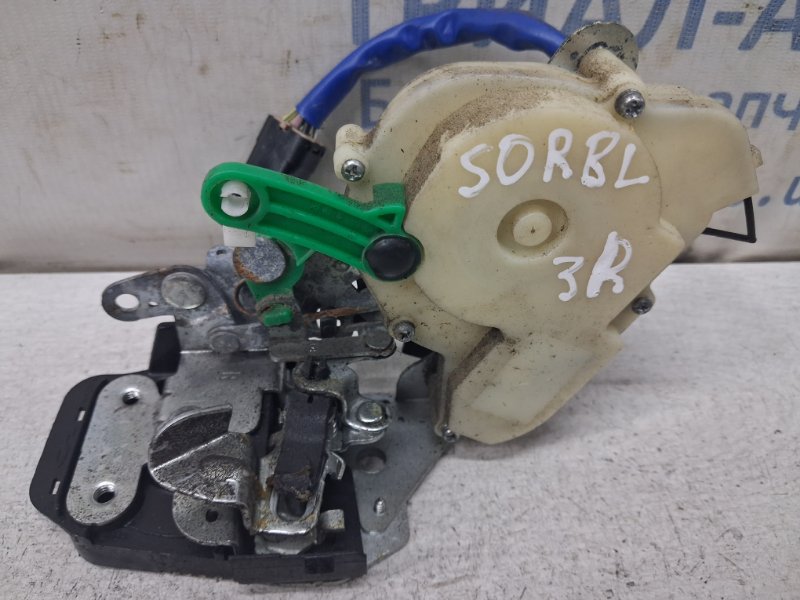 Запчасть замок двери задний правый Kia Sorento 2002-2011 BL 2.5 diesel D4CB 814203E010 Б/У Замок двери задний правый Kia Sorento 2002-2011 BL 2.5 diesel D4CB 814203E010 Б/У