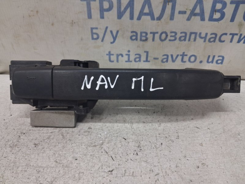 Ручка двери внешняя передняя левая Nissan Navara 2004-2015 D40 2.5 Diesel YD25DDTI 80640EB100 Б/У