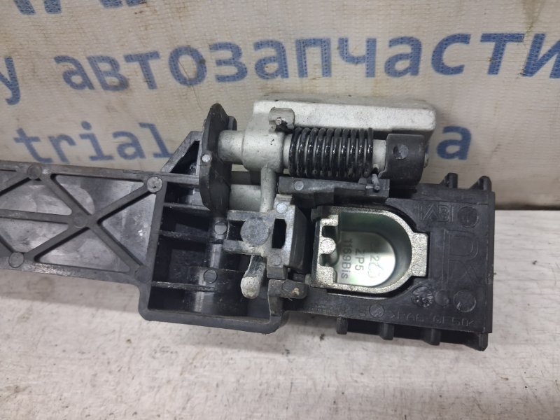 Ручка двери внешняя задняя правая Qashqai 2006-2013 J10 1.6 diesel R9M