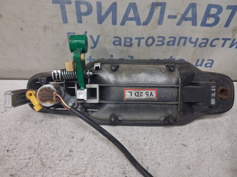 Ручка двери внешняя передняя левая Kia Sorento BL 2.5 diesel D4CB Ручка двери внешняя передняя левая Kia Sorento BL 2.5 diesel D4CB