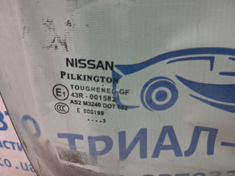 Стекло двери переднее правое Qashqai 2006-2013 J10 1.6 diesel R9M Стекло двери переднее правое Qashqai 2006-2013 J10 1.6 diesel R9M