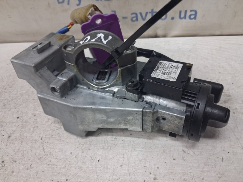 Замок зажигания Qashqai 2006-2013 J10 1.6 diesel R9M Замок зажигания Qashqai 2006-2013 J10 1.6 diesel R9M
