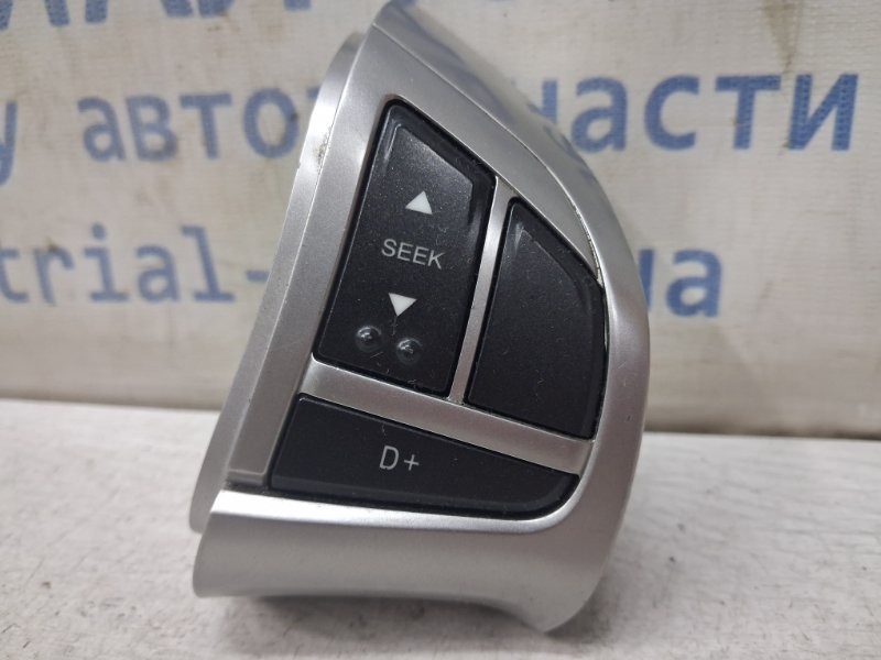 Кнопки руля правые Korando 2010-2019 C200 2.0 diesel D20DTF Кнопки руля правые Korando 2010-2019 C200 2.0 diesel D20DTF