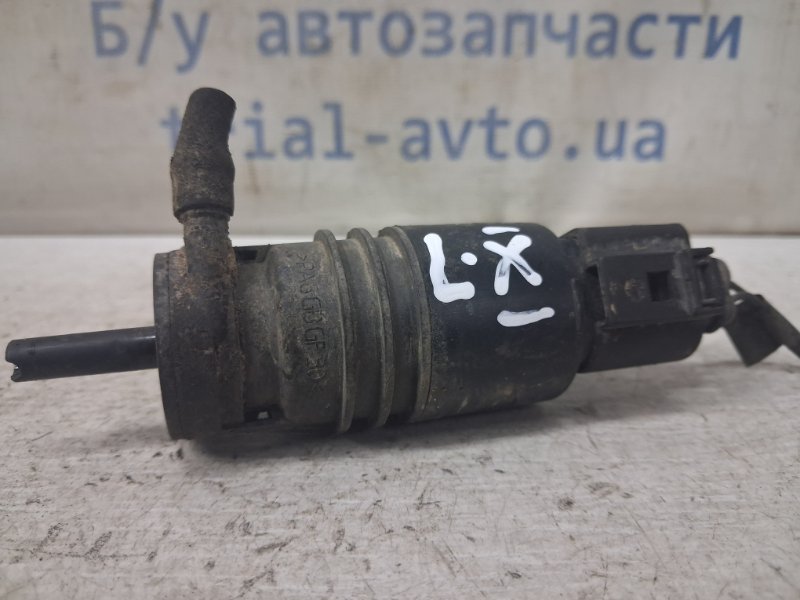 Насос омывателя стекла Mitsubishi Lancer 10 1.5 бензин 4a91 Насос омывателя стекла Mitsubishi Lancer 10 1.5 бензин 4a91