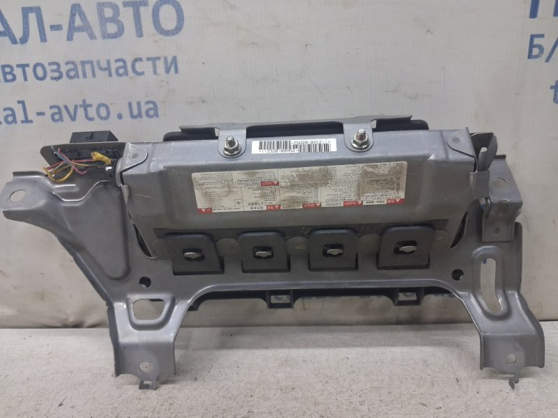 Подушка в колени Lancer 2007-2017 10 1.5 бензин 4a91 Подушка в колени Lancer 2007-2017 10 1.5 бензин 4a91