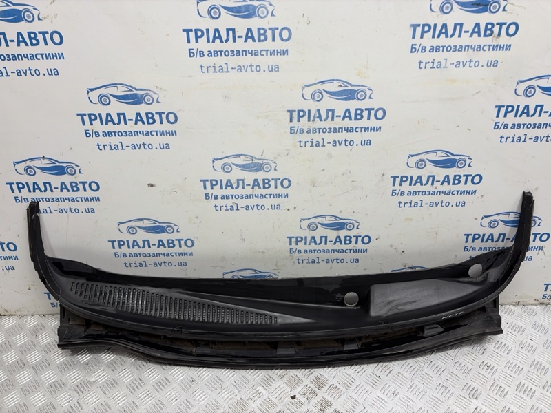 Запчасть дефлектор дворников Nissan Note 2005-2013 E12 1.4 CR14DE 668629U100 Б/У Дефлектор дворников Nissan Note 2005-2013 E12 1.4 CR14DE 668629U100 Б/У