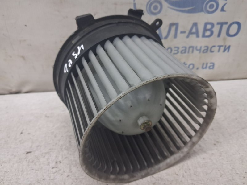 Моторчик печки Nissan Qashqai J10 1.6 diesel R9M Моторчик печки Nissan Qashqai J10 1.6 diesel R9M