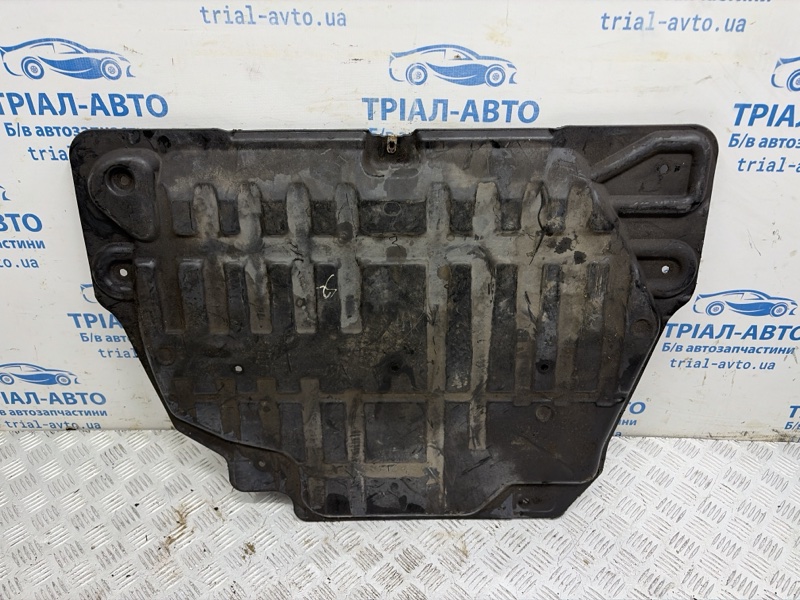 Запчасть защита Land Rover Range Rover Evoque 2011-2018 L538 2.2 Diesel LR027020 Б/У Защита Land Rover Range Rover Evoque 2011-2018 L538 2.2 Diesel LR027020 Б/У