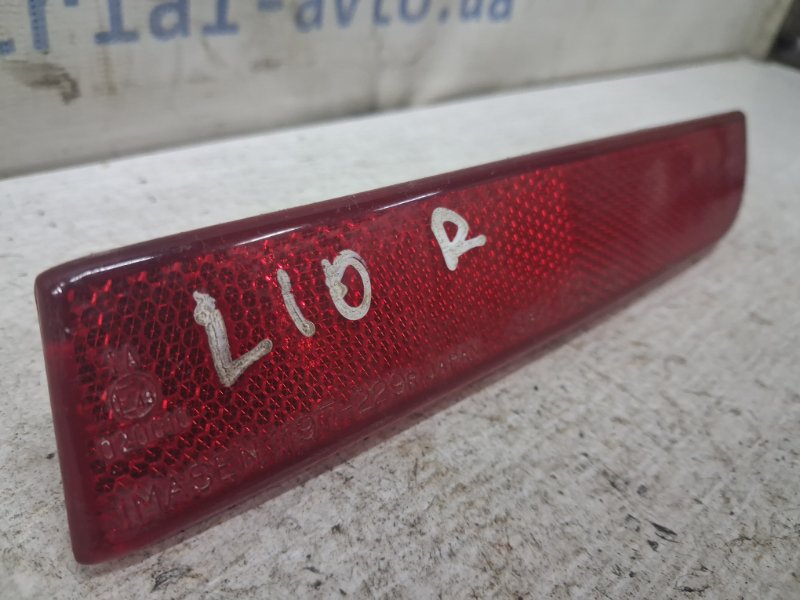 Катафот правый задний Mitsubishi Lancer 10 1.5 бензин 4a91 Катафот правый задний Mitsubishi Lancer 10 1.5 бензин 4a91