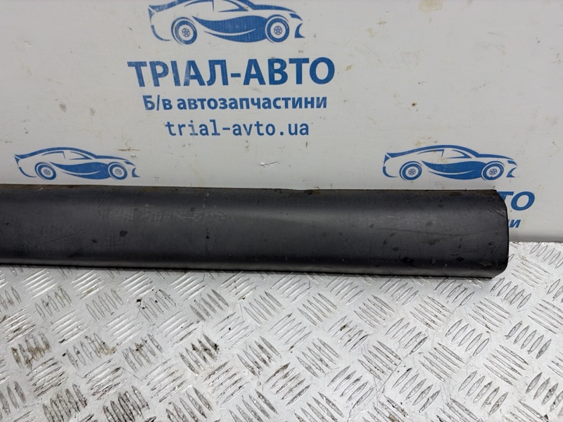 Накладка двери передняя правая X-Trail 2007-2015 T31 2.5 бензин QR25DE Накладка двери передняя правая X-Trail 2007-2015 T31 2.5 бензин QR25DE