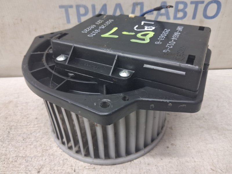 Моторчик печки Mitsubishi Lancer 2003-2009 9 1.6 бензин 4G18 MR568592 Б/У