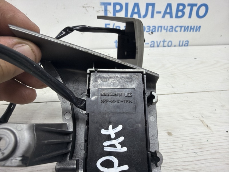 Кнопка руля Pathfinder 2004-2014 R51 2.5 Diesel YD25DDTI Кнопка руля Pathfinder 2004-2014 R51 2.5 Diesel YD25DDTI