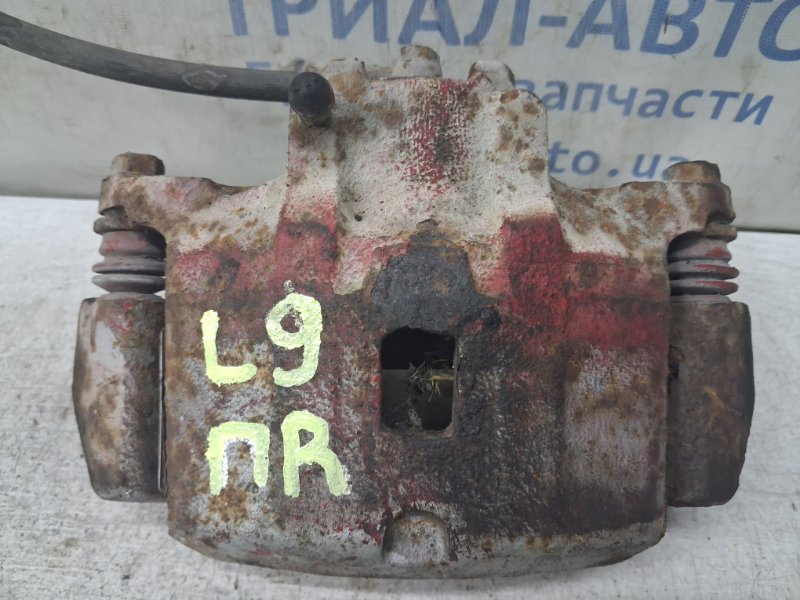 Запчасть суппорт передний правый Mitsubishi Lancer 2003-2009 9 1.6 бензин 4G18 MR955064 Б/У Суппорт передний правый Mitsubishi Lancer 2003-2009 9 1.6 бензин 4G18 MR955064 Б/У