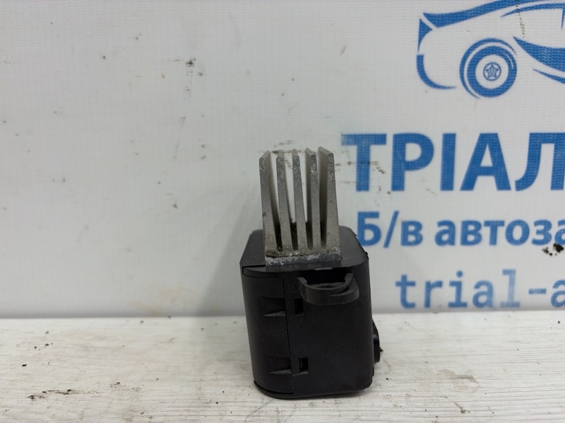 Резистор печки Pathfinder 2004-2014 R51 2.5 Diesel YD25DDTI Резистор печки Pathfinder 2004-2014 R51 2.5 Diesel YD25DDTI