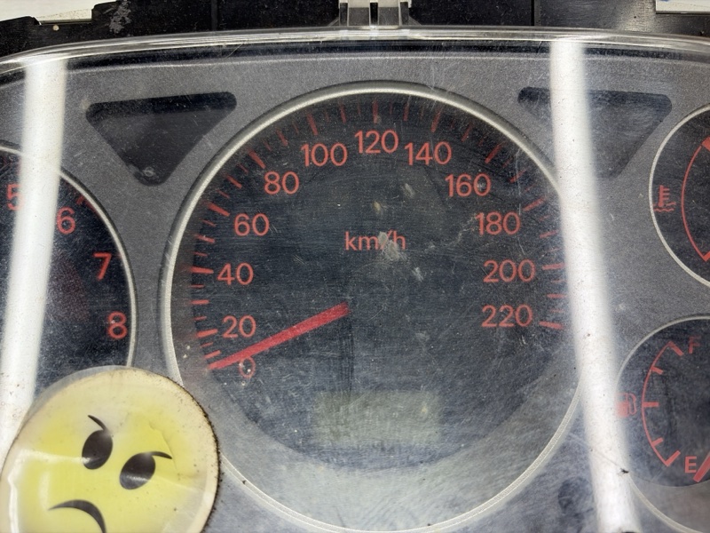 Приборная панель Mitsubishi Lancer 9 1.6 бензин 4G18 Приборная панель Mitsubishi Lancer 9 1.6 бензин 4G18