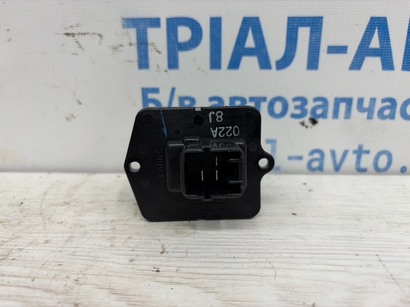 Резистор печки Mitsubishi Lancer 10 1.5 бензин 4a91 Резистор печки Mitsubishi Lancer 10 1.5 бензин 4a91