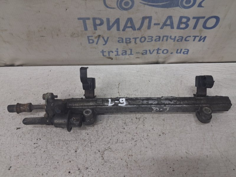 Запчасть топливная рампа Mitsubishi Lancer 2003-2009 9 1.6 бензин 4G18 MR420461 Б/У Топливная рампа Mitsubishi Lancer 2003-2009 9 1.6 бензин 4G18 MR420461 Б/У