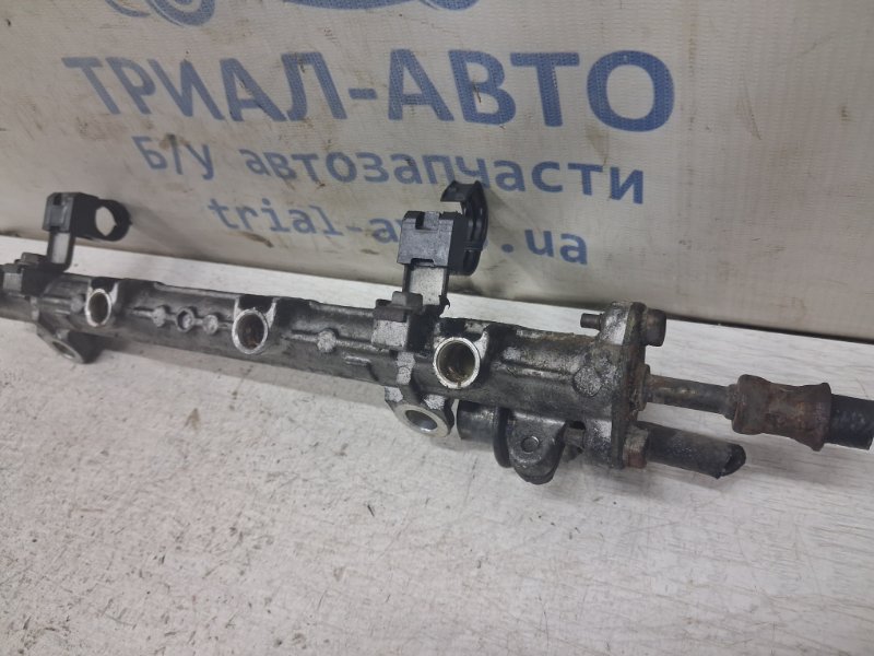 Топливная рампа Lancer 2003-2009 9 1.6 бензин 4G18 Топливная рампа Lancer 2003-2009 9 1.6 бензин 4G18