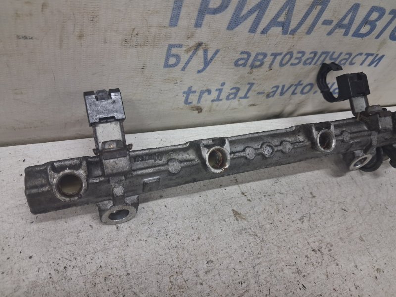 Топливная рампа Lancer 2003-2009 9 1.6 бензин 4G18 Топливная рампа Lancer 2003-2009 9 1.6 бензин 4G18