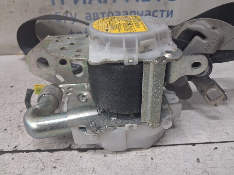Ремень безопасности передний левый RAV 4 2005-2016 A30 2.2 diesel 2ADFHV