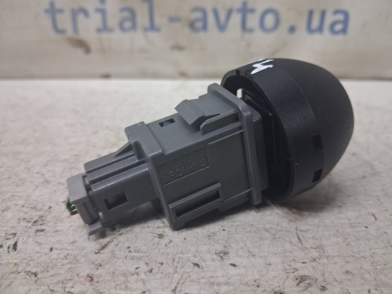 Кнопка аварийки RAV 4 2005-2016 A30 2.2 diesel 2ADFHV Кнопка аварийки RAV 4 2005-2016 A30 2.2 diesel 2ADFHV