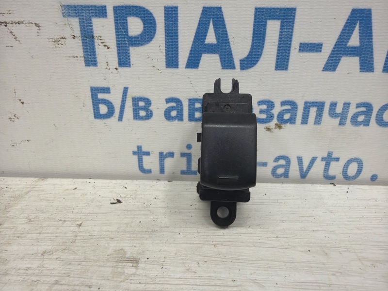 Кнопка стеклоподъемника Nissan Qashqai 2006-2013 J10 1.6 diesel R9M 25411BR00A Б/У