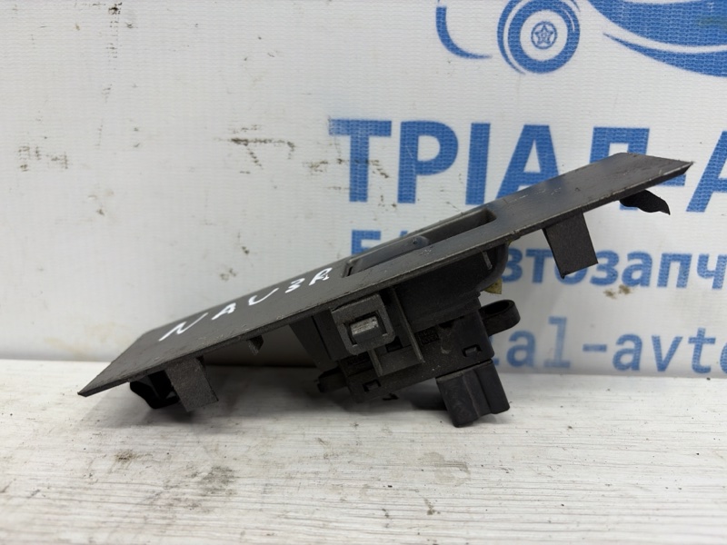 Кнопка стеклоподъемника Navara 2004-2015 D40 2.5 Diesel YD25DDTI Кнопка стеклоподъемника Navara 2004-2015 D40 2.5 Diesel YD25DDTI