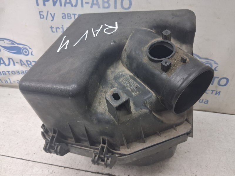 Запчасть корпус воздушного фильтра Toyota RAV 4 2005-2016 A30 2.2 diesel 2ADFHV 1770026330 Б/У Корпус воздушного фильтра Toyota RAV 4 2005-2016 A30 2.2 diesel 2ADFHV 1770026330 Б/У