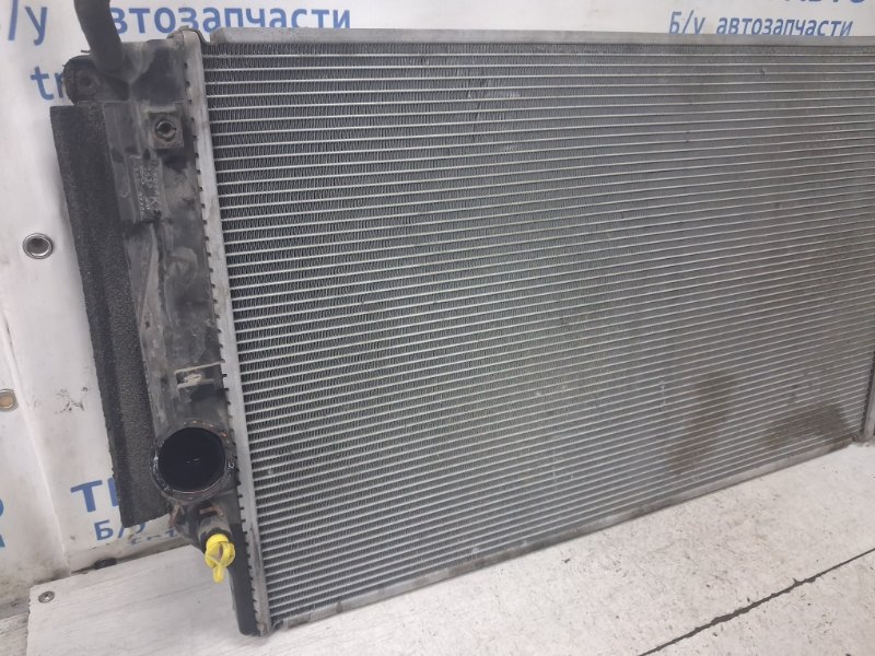 Радиатор основной Toyota RAV 4 A30 2.2 diesel 2ADFHV Радиатор основной Toyota RAV 4 A30 2.2 diesel 2ADFHV