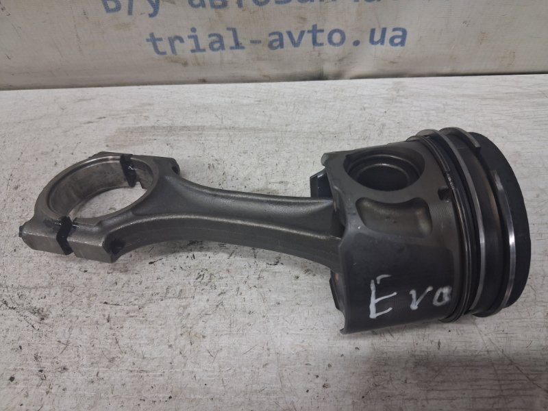 Поршень с шатуном Land Rover Range Rover Evoque 2011-2018 L538 2.2 Diesel LR022444 Б/У