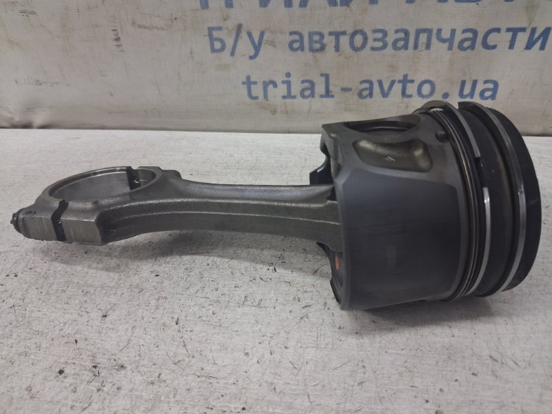 Поршень с шатуном Land Rover Range Rover Evoque 2011-2018 L538 2.2 Diesel LR022444 Б/У