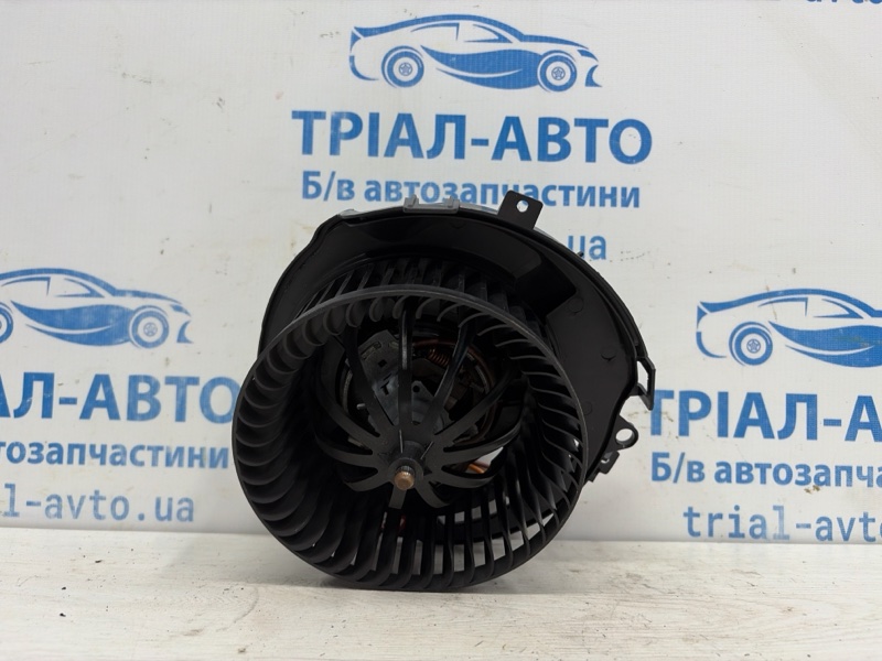 Вентилятор печки Skoda Octavia A7 1.6 Дизель CLHA Вентилятор печки Skoda Octavia A7 1.6 Дизель CLHA
