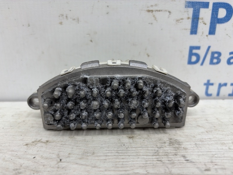 Запчасть резистор печки Skoda Octavia 2013-2020 A7 1.6 Дизель CLHA 5Q0907521C Б/У Резистор печки Skoda Octavia 2013-2020 A7 1.6 Дизель CLHA 5Q0907521C Б/У