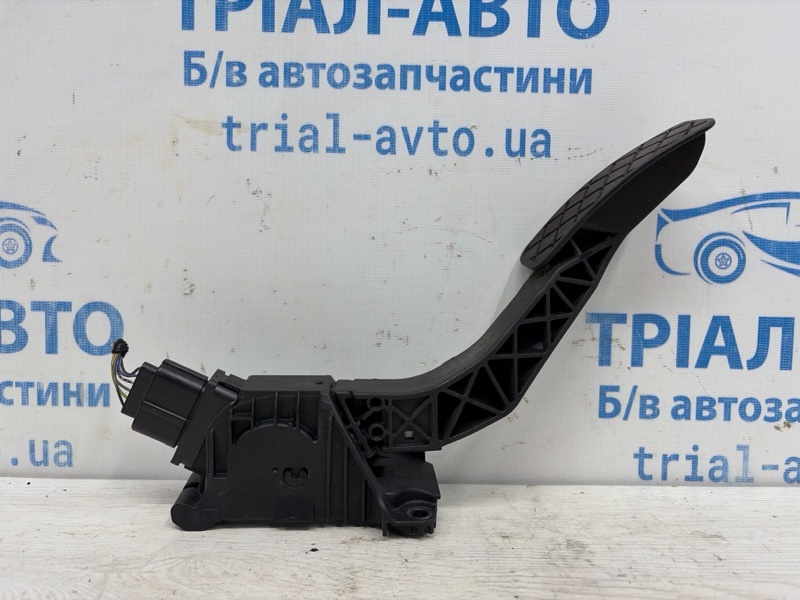 Запчасть педаль газа Skoda Octavia 2013-2020 A7 1.6 Дизель CLHA 5Q2723503D Б/У Педаль газа Skoda Octavia 2013-2020 A7 1.6 Дизель CLHA 5Q2723503D Б/У