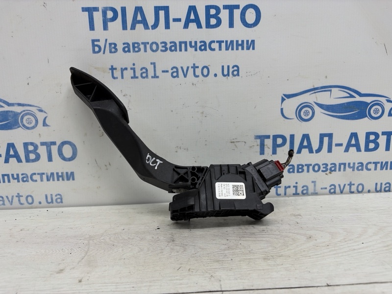 Педаль газа Skoda Octavia A7 1.6 Дизель CLHA Педаль газа Skoda Octavia A7 1.6 Дизель CLHA