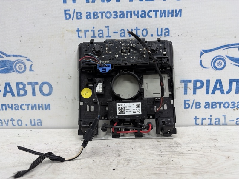 Плафон Octavia 2013-2020 A7 1.6 Дизель CLHA Плафон Octavia 2013-2020 A7 1.6 Дизель CLHA