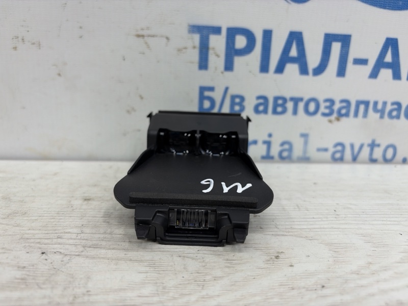 Запчасть камера переднего вида Mazda 6 2012- GJ 2.2 дизель D09K67XD0 Б/У Камера переднего вида Mazda 6 2012- GJ 2.2 дизель D09K67XD0 Б/У