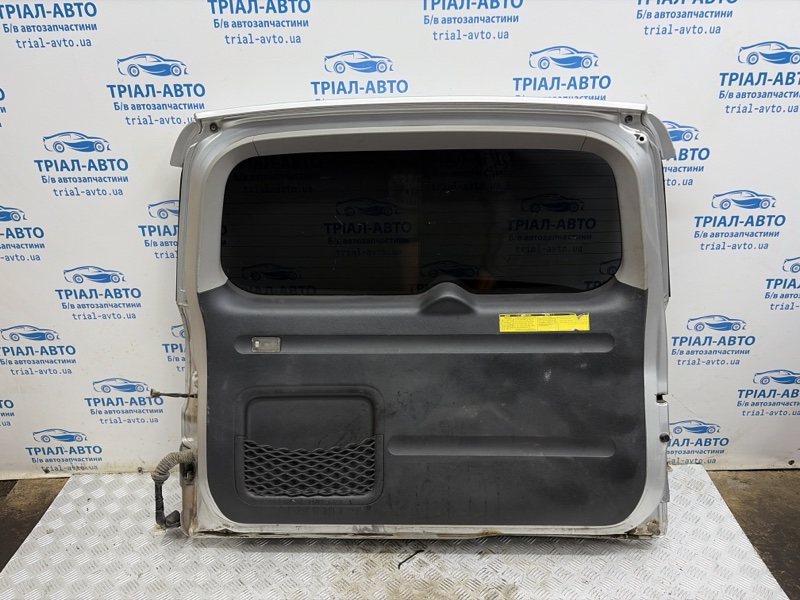 Крышка багажника RAV 4 2005-2016 A30 2.2 diesel 2ADFHV Крышка багажника RAV 4 2005-2016 A30 2.2 diesel 2ADFHV
